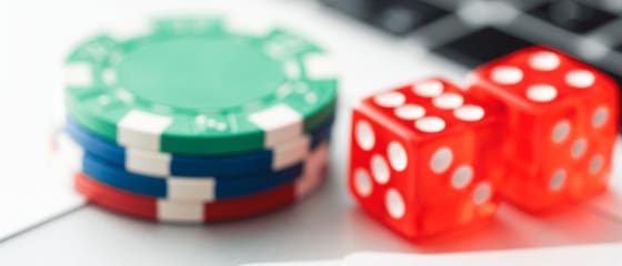 Poker online vs poker standard: qual è la differenza?