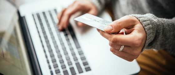 Globalizzazione: come le carte di credito semplificano le transazioni transfrontaliere dei casinò online